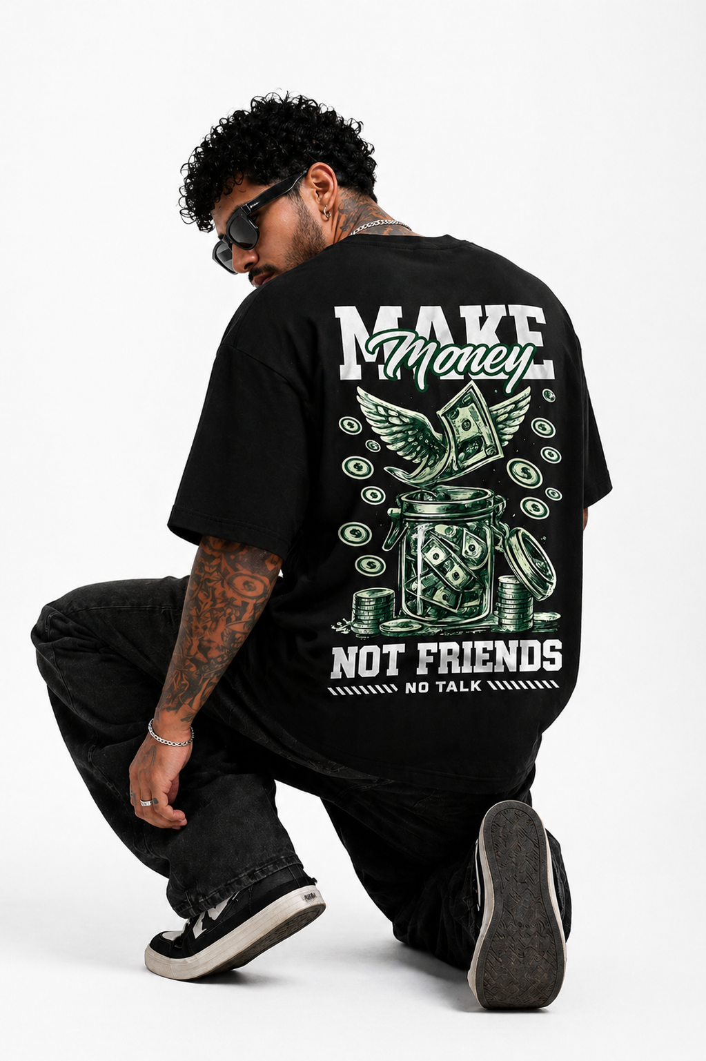 CAMISETA OVERSIZED "MAKE MONEY, NOT FRIENDS"